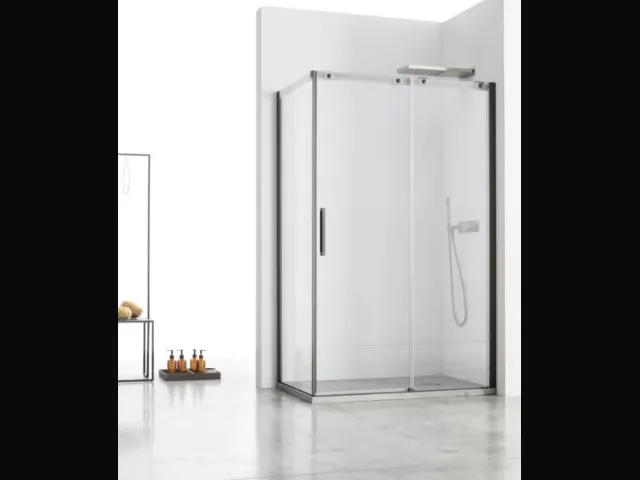 S8 Sliding tempered glass shower box with metal profiles by Arcom.