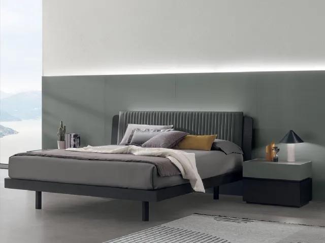 Roxy padded headboard bed by Tomasella