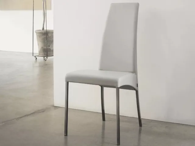 Aida chair in eco-leather by Bontem