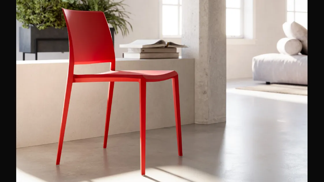 Penta chair in polypropylene by Arredo3.