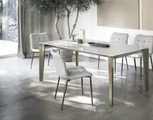 Extendable Cruz table with glass top by Bontempi.