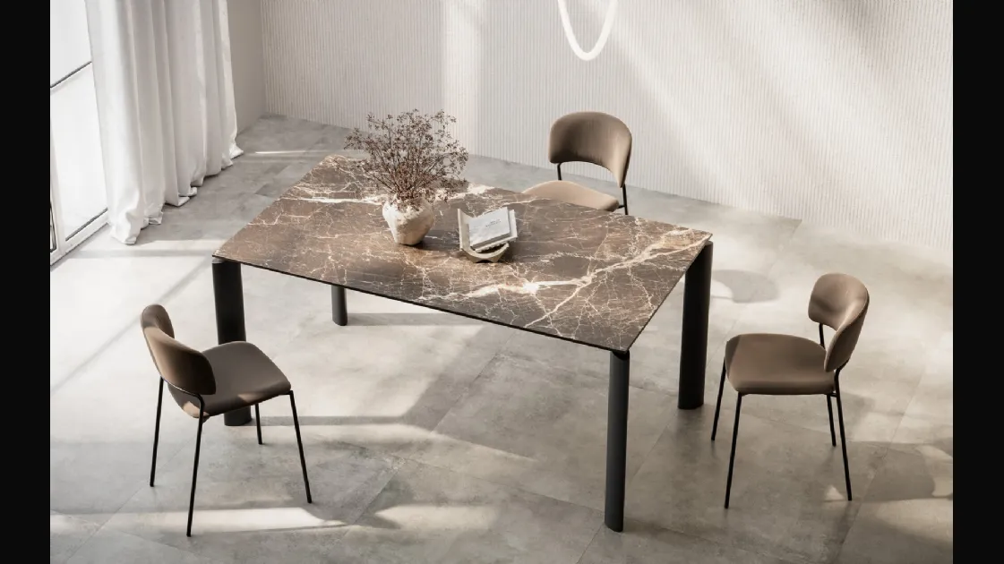 Extendable table Icaro in Arredo3 ceramic.