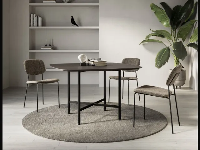 Arredo3 square all-round table.