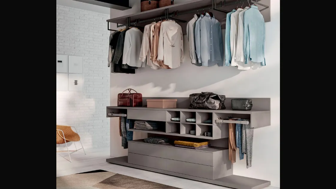 Alea Platino walk-in closet by Orme.