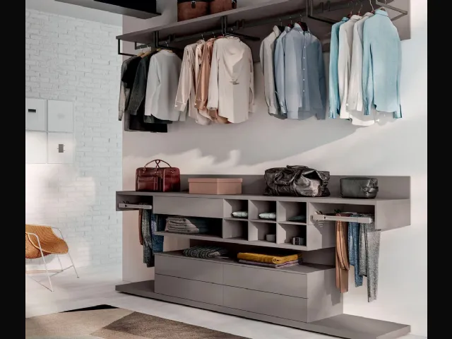 Alea Platino walk-in closet by Orme.