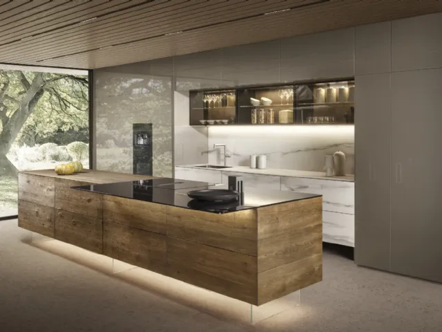 Design kitchen with island 36e8 Project 2811 in wood and glass by Lago