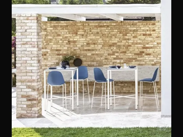 Moon Alto Outdoor garden table in Superceramic by Bontempi